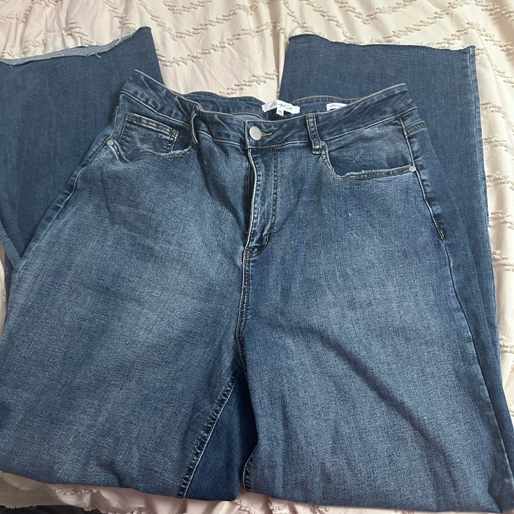 Arula plus size flare jeans